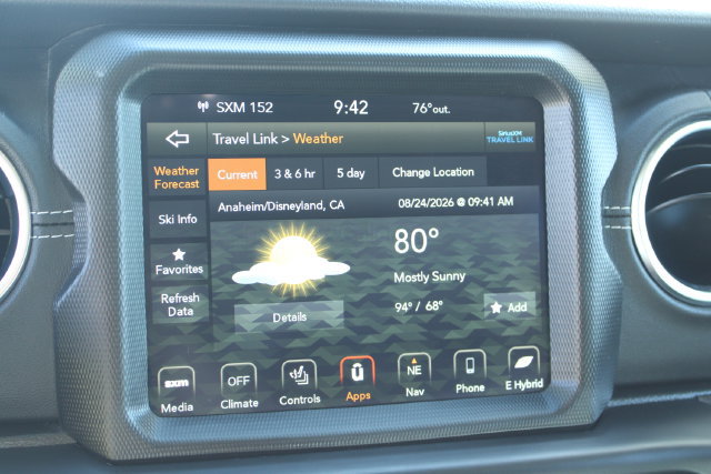 Used 2022 Jeep Wrangler Unlimited Sahara w/ Cold Weather Group AWD/4WD image 25