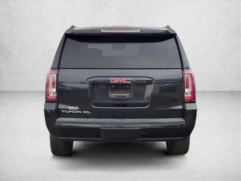 Used 2020 GMC Yukon XL SLT w/ Premium Edition RWD image 7