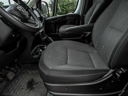 Used 2023 RAM ProMaster 2500 FWD image 13