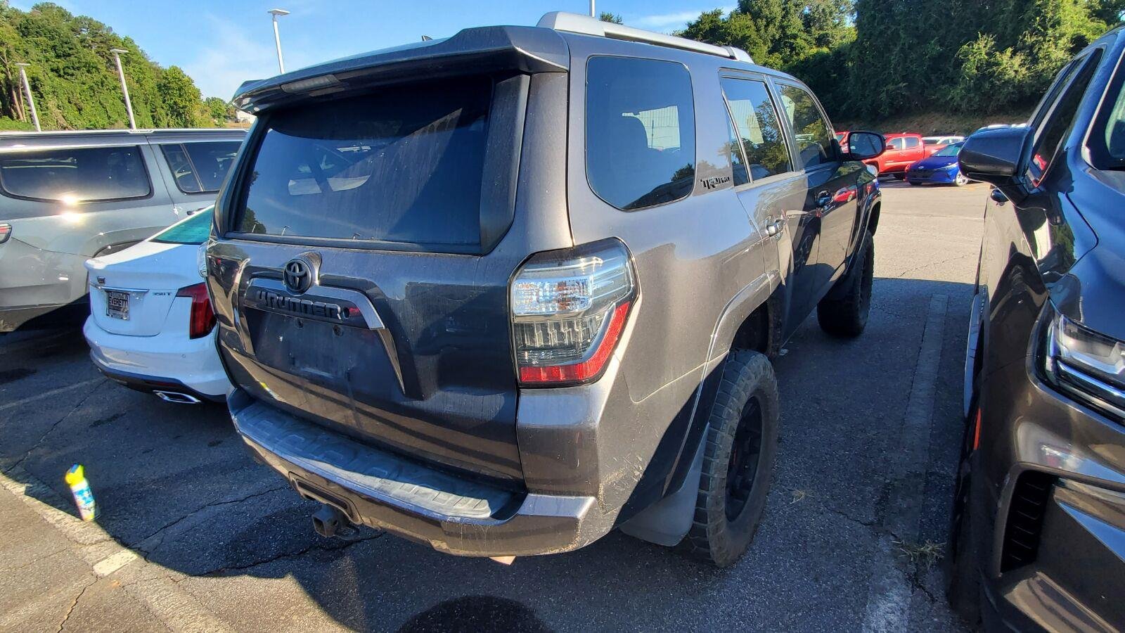 Used 2015 Toyota 4Runner SR5 AWD/4WD image 9