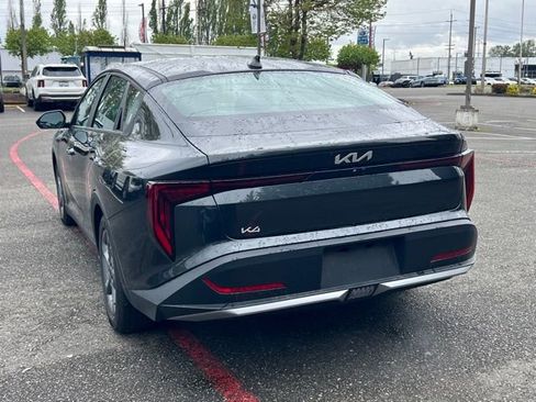 Certified 2025 Kia K4 FWD image 9