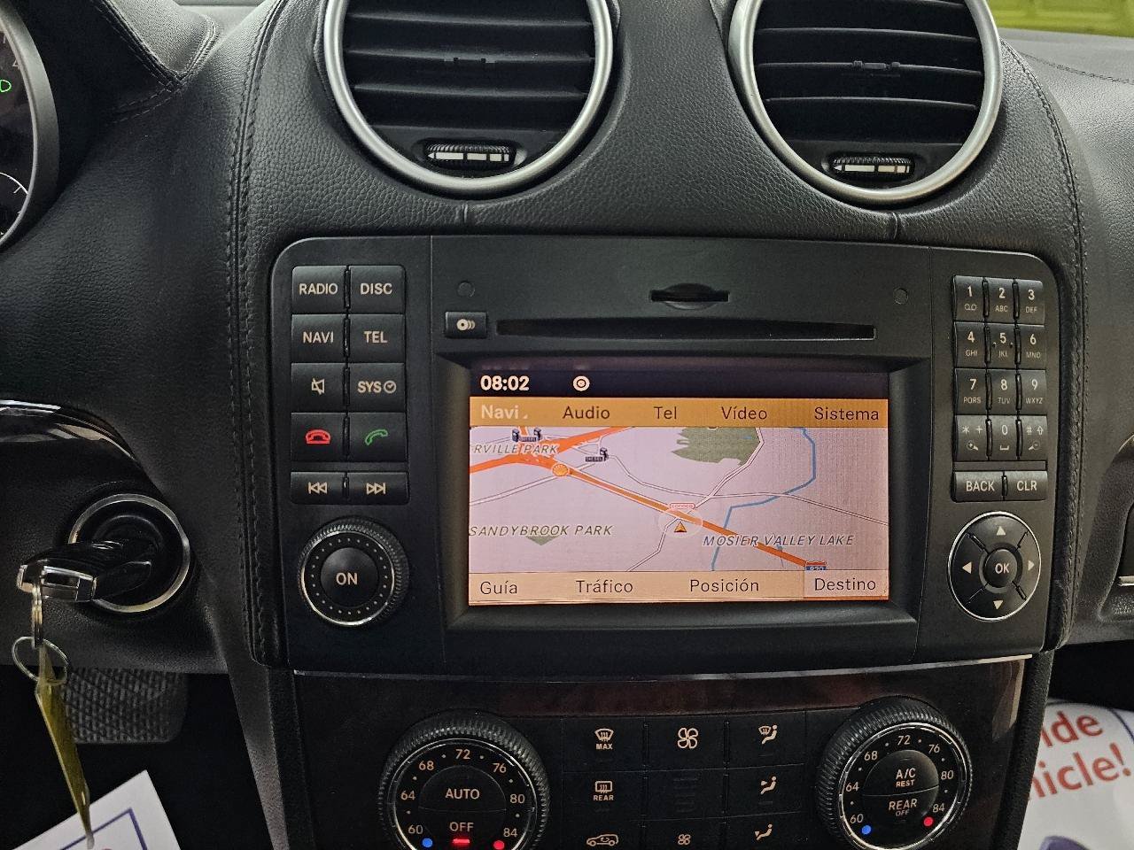 Used 2011 Mercedes-Benz GL 450 4MATIC image 34