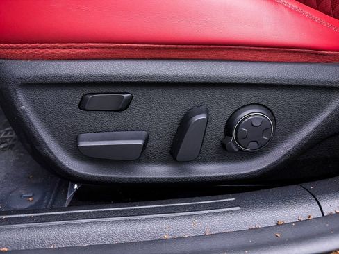 Used 2025 Genesis G70 3.3T Advanced w/ Sport Prestige Package image 22