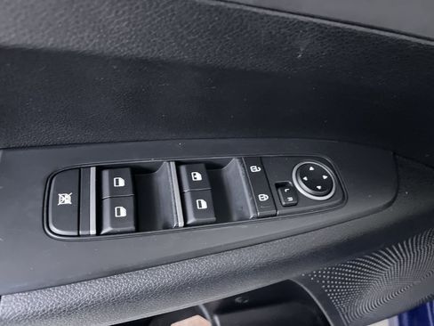 Used 2020 Kia Forte LXS image 11