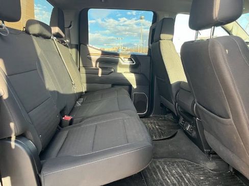 Used 2025 Chevrolet Silverado 1500 LT AWD/4WD image 15