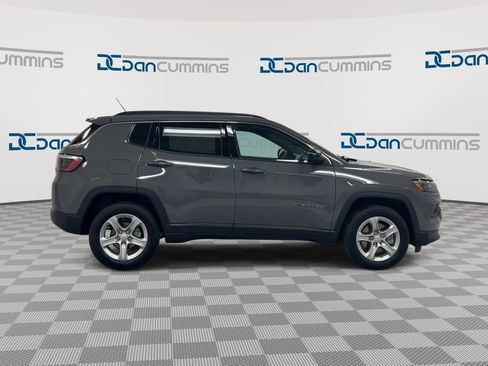 Used 2024 Jeep Compass Latitude AWD/4WD image 9