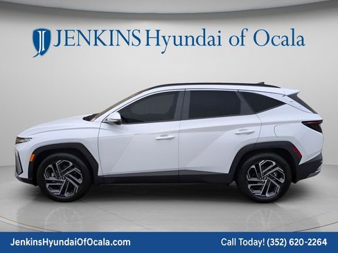 Used 2025 Hyundai Tucson Limited FWD image 6