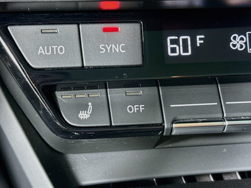 Used 2023 Audi e-tron GT Prestige AWD/4WD image 21