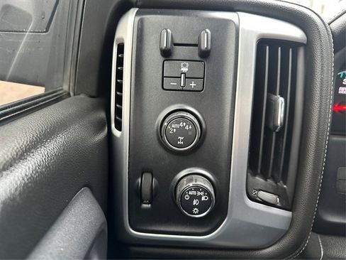 Used 2017 GMC Sierra 1500 SLE image 27