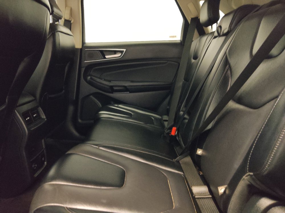 Used 2022 Ford Edge Titanium AWD/4WD image 18
