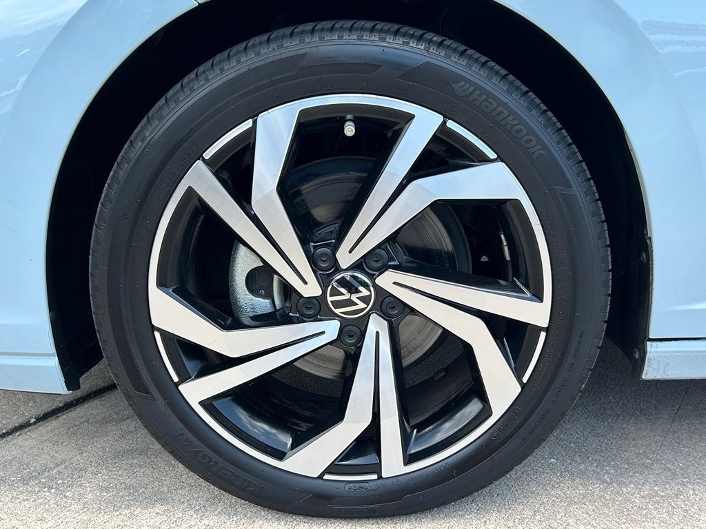 Certified 2025 Volkswagen Jetta SEL FWD image 65