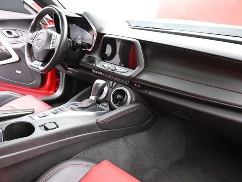 Used 2016 Chevrolet Camaro SS RWD image 18
