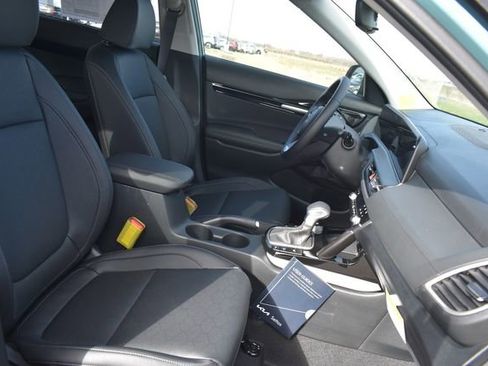 New 2026 Kia Seltos EX FWD image 13