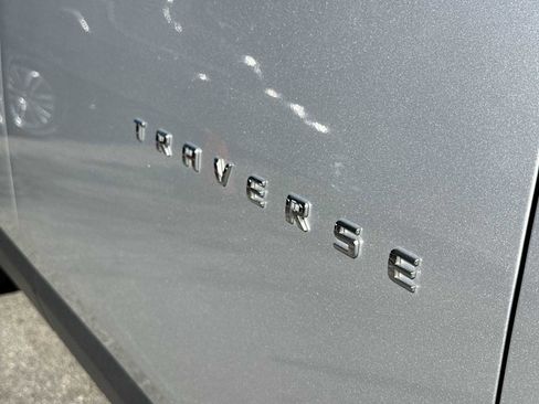 Certified 2021 Chevrolet Traverse LS FWD image 11