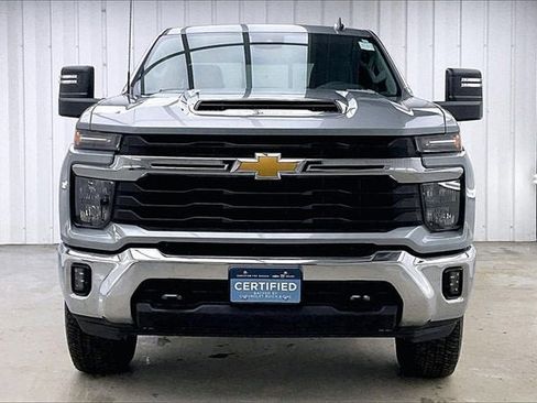 Certified 2025 Chevrolet Silverado 3500 LT image 3