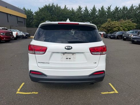 Used 2016 Kia Sorento LX AWD/4WD image 5