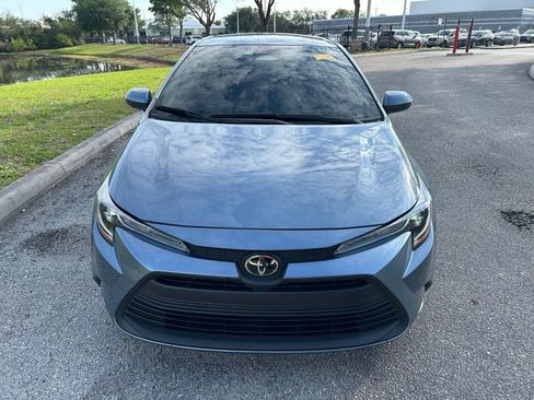 Used 2025 Toyota Corolla LE FWD image 9