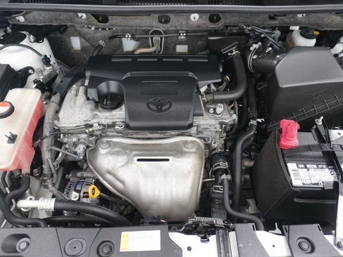 Used 2016 Toyota RAV4 LE FWD image 24