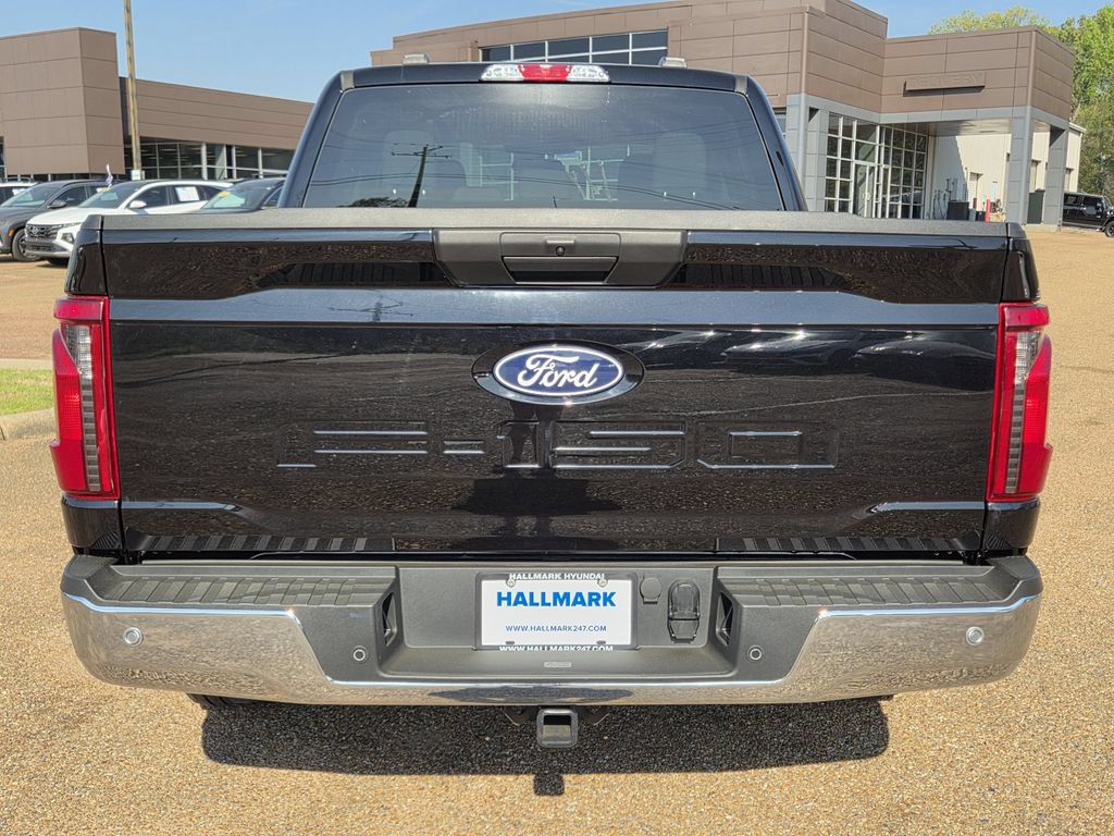 Used 2025 Ford F150 XLT w/ Equipment Group 301A Standard RWD image 5