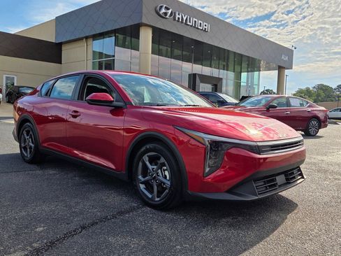 Used 2025 Kia K4 FWD image 1