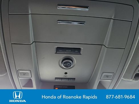 Used 2020 Chevrolet Tahoe LT w/ Luxury Package AWD/4WD image 13