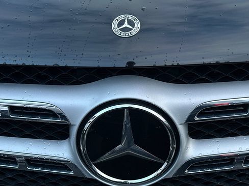 Certified 2022 Mercedes-Benz GLS 450 4MATIC image 11