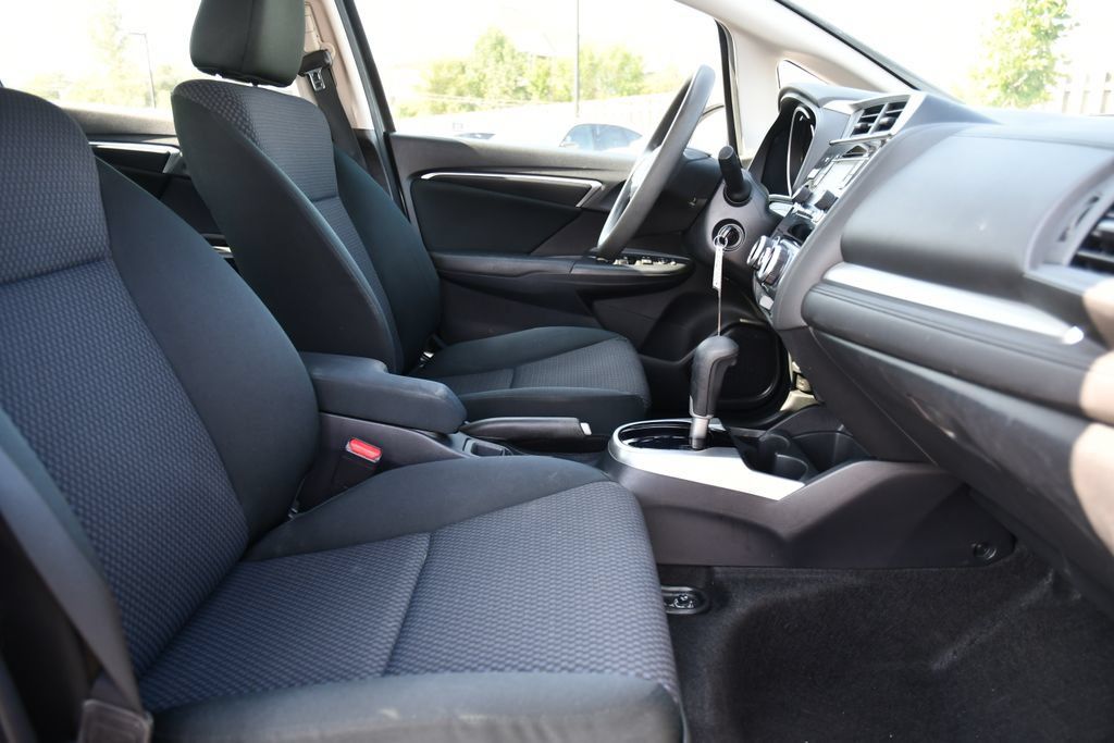 Used 2019 Honda Fit LX image 29
