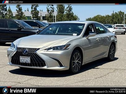 Used 2022 Lexus ES 300h w/ Premium Package