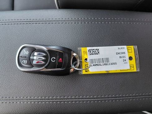 Used 2024 Buick Encore GX Avenir w/ Avenir Technology Package AWD/4WD image 33