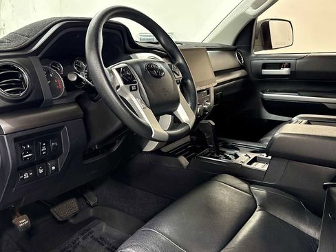Certified 2017 Toyota Tundra SR5 image 12