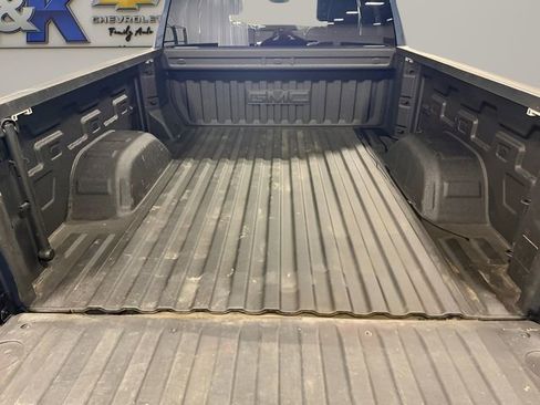 Used 2022 GMC Sierra 1500 SLE image 34