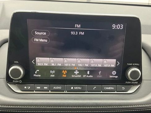 Used 2025 Nissan Rogue SV AWD/4WD image 10