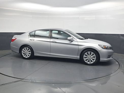 Used 2013 Honda Accord EX image 7