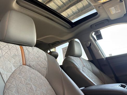 Used 2022 Toyota Highlander Bronze Edition AWD/4WD image 17