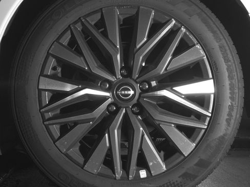 Used 2025 Nissan Altima 2.5 SV image 14