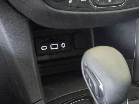 Used 2024 Chevrolet Equinox LT AWD/4WD image 27