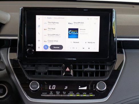 Used 2023 Toyota Corolla Cross LE w/ Moonroof Package image 16