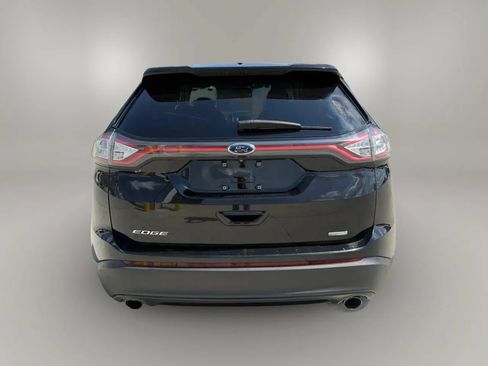 Used 2018 Ford Edge SE FWD image 6