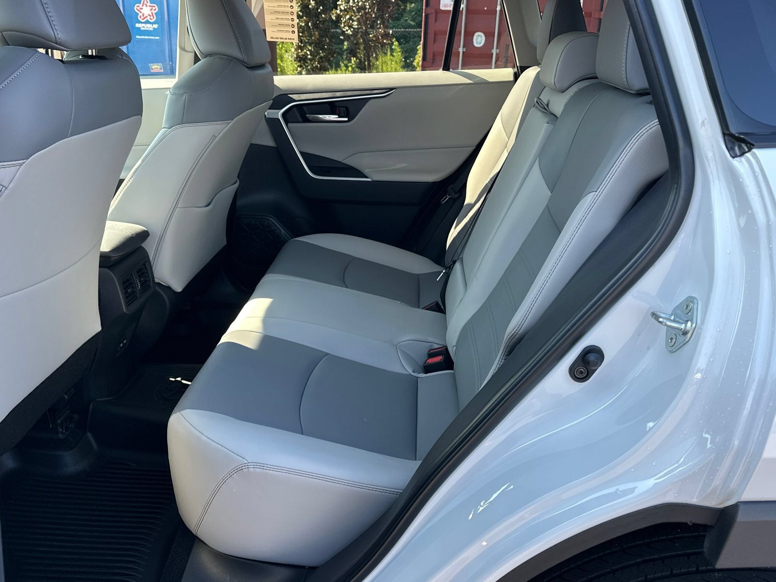 Used 2025 Toyota RAV4 XLE Premium w/ Weather Package FWD image 18