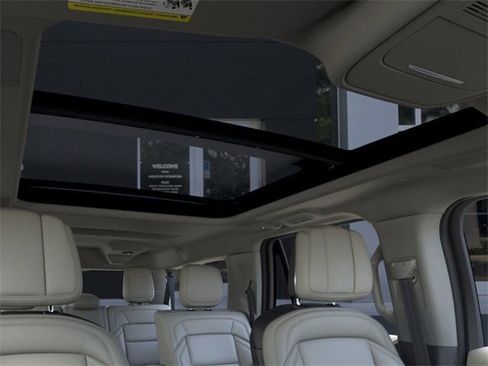 New 2025 Lincoln Navigator L Reserve image 22