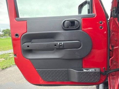 Used 2009 Jeep Wrangler X AWD/4WD image 15