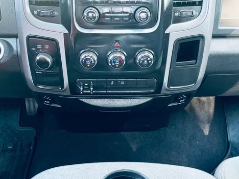 Used 2014 RAM 1500 Express AWD/4WD image 32