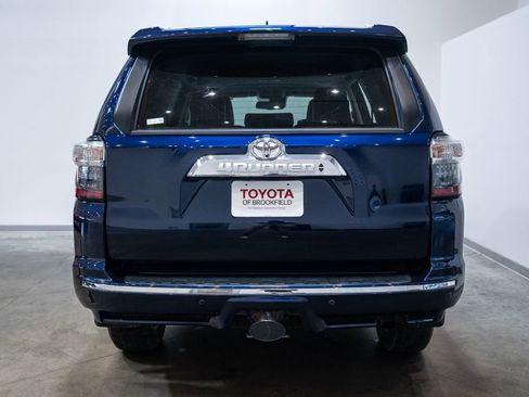 Used 2022 Toyota 4Runner Limited AWD/4WD image 8