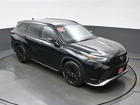 Used 2024 Toyota Highlander XSE AWD/4WD image 37