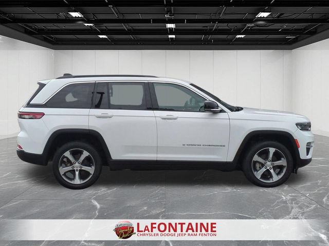 Used 2024 Jeep Grand Cherokee Limited AWD/4WD image 6