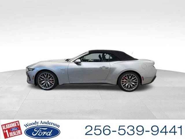 Used 2025 Ford Mustang GT Premium RWD image 3