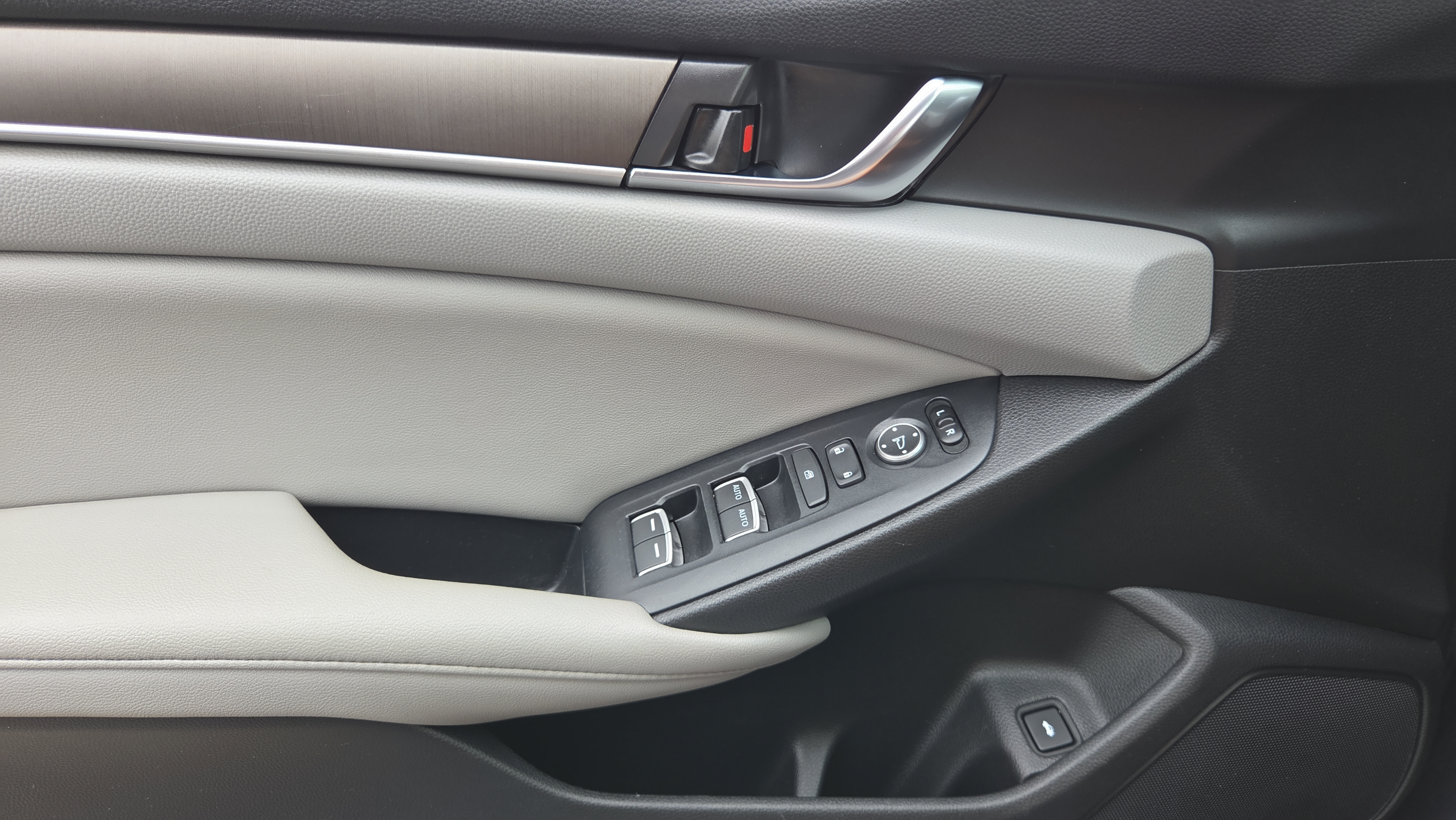 Certified 2020 Honda Accord LX image 17