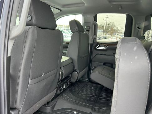 New 2026 GMC Sierra 1500 SLE w/ Preferred Package image 8
