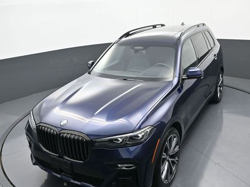 Used 2022 BMW X7 xDrive40i w/ M Sport Package AWD/4WD image 34