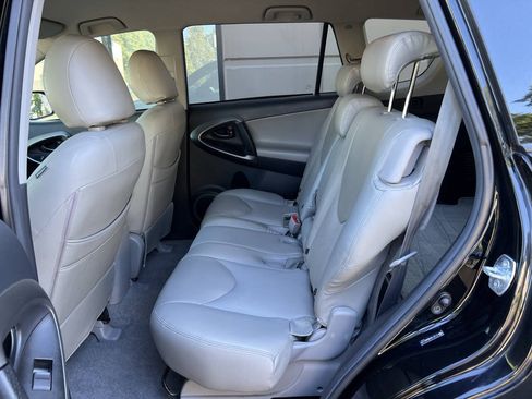 Used 2011 Toyota RAV4 2WD w/ Base L4 Extra Value Pkg image 11